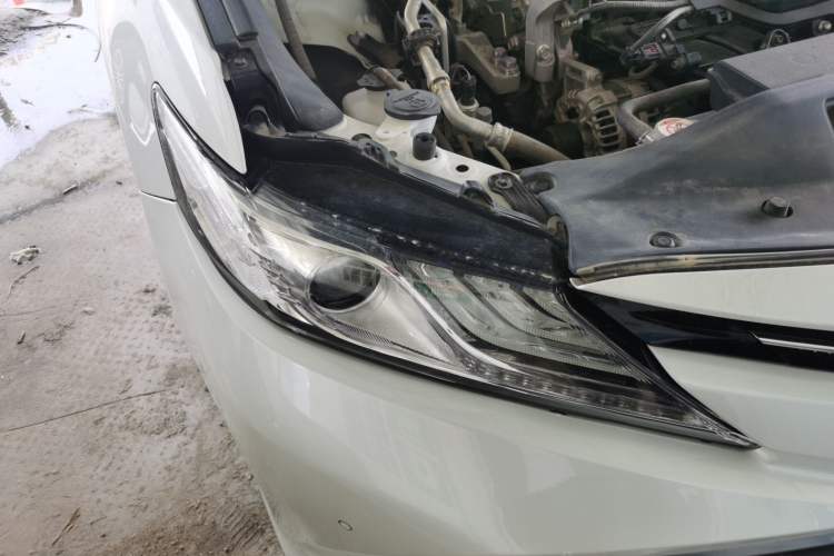 Used Toyota Camry 2019 2.0G Luxury Edition China VI Standard Right Front Headlight
