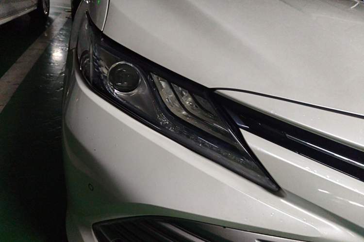 Used Toyota Camry 2019 Revised Version Dual-Engine 2.5 HG Luxury Edition Right Front Headlight