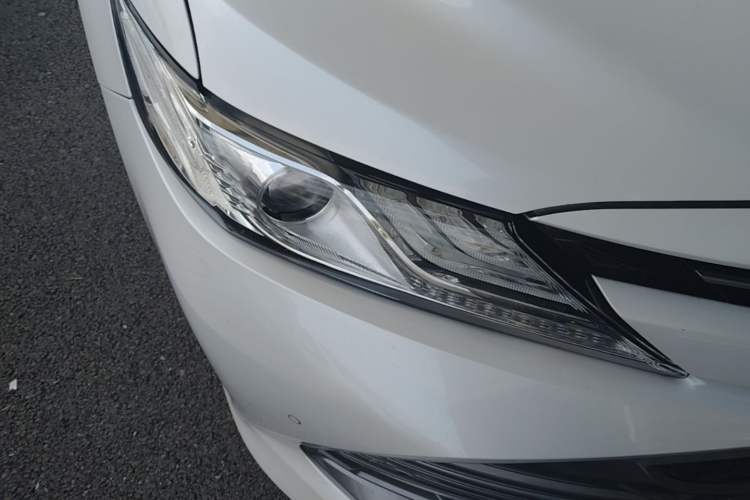 Used Toyota Camry 2019 2.5G Luxury Edition China VI Standard Right Front Headlight