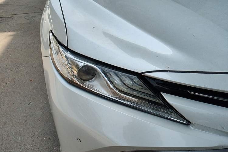 Used Toyota Camry 2019 2.0G Luxury Edition China VI Standard Right Front Headlight