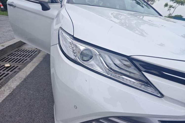 Used Toyota Camry 2019 2.5G Luxury Edition China VI Standard Right Front Headlight