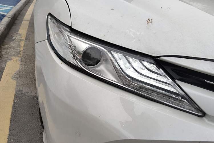 Used Toyota Camry 2019 Dual-Engine 2.5 HG Luxury Edition China VI Standard Right Front Headlight