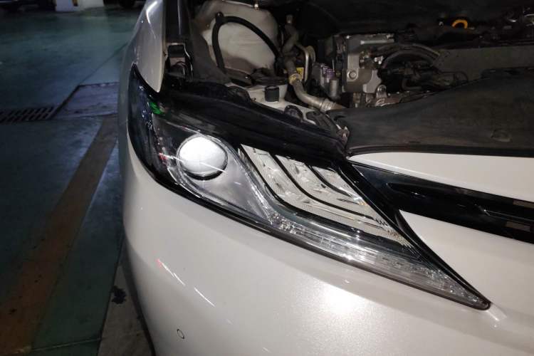 Used Toyota Camry 2019 2.5G Luxury Edition China VI Standard Right Front Headlight