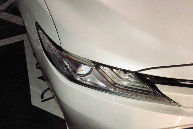 Used Toyota Camry 2019 2.0G Luxury Edition China VI Standard Right Front Headlight