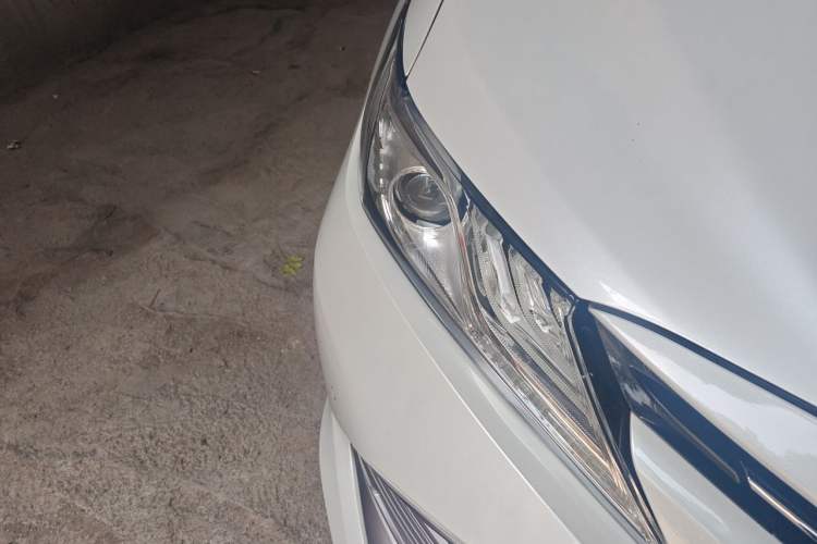 Used Toyota Camry 2019 2.0G Luxury Edition China V Standard Right Front Headlight