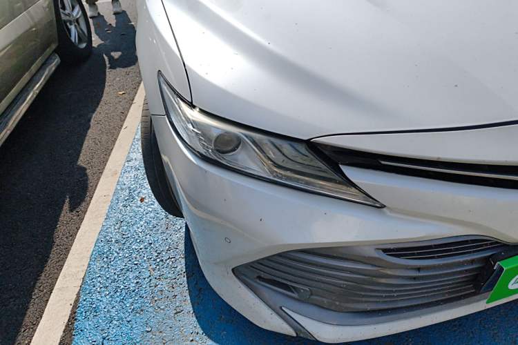 Used Toyota Camry 2019 2.0G Luxury Edition China VI Standard Right Front Headlight