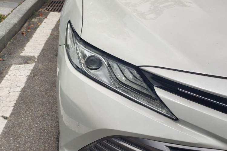 Used Toyota Camry 2019 2.5G Luxury Edition China VI Standard Right Front Headlight