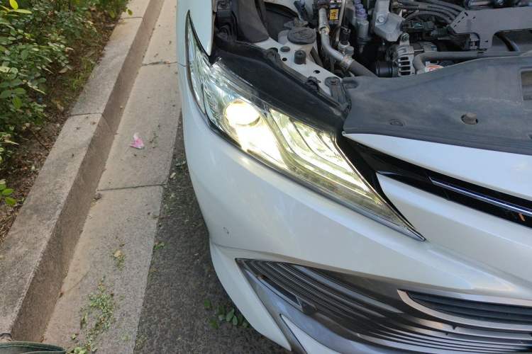 Used Toyota Camry 2019 Revised Version 2.5G Luxury Edition Right Front Headlight