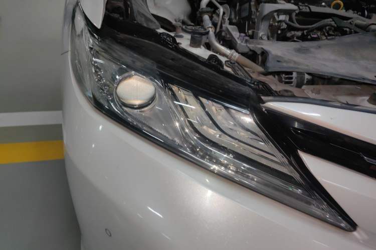 Used Toyota Camry 2019 2.0G Luxury Edition China VI Standard Right Front Headlight