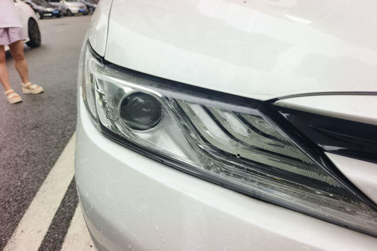 Used Toyota Camry 2019 2.5G Luxury Edition China VI Standard Right Front Headlight