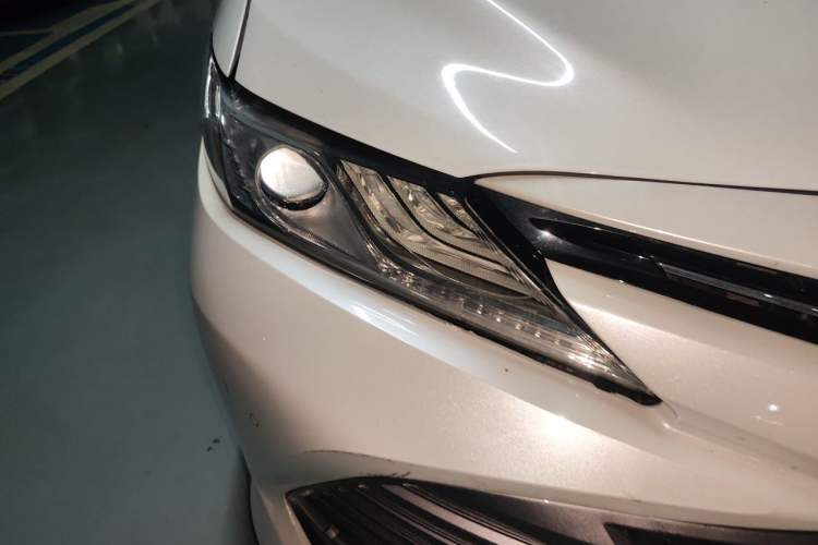 Used Toyota Camry 2019 2.5G Luxury Edition China VI Standard Right Front Headlight