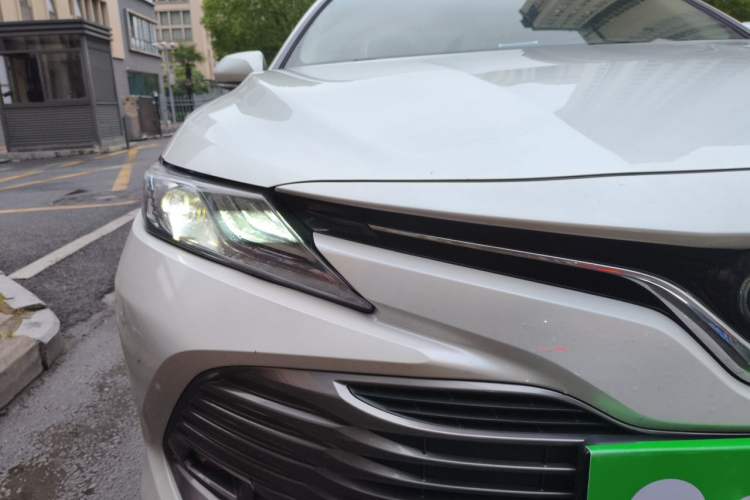 Used Toyota Camry 2019 Dual-Engine 2.5 HG Luxury Edition China V Standard Right Front Headlight