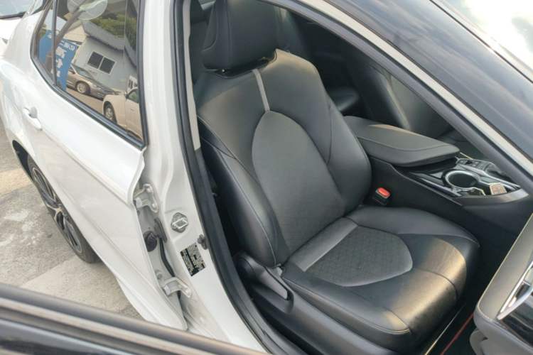 Used Toyota Camry 2019 Dual-Engine 2.5HS FENGSHANG Edition China VI Standard Right Front Seat