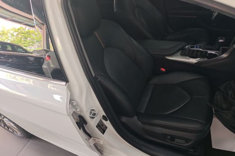 Used Toyota Camry 2019 Dual-Engine 2.5 HG Luxury Edition China VI Standard Right Front Seat