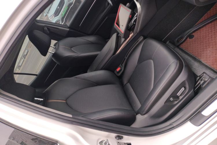 Used Toyota Camry 2019 Revised Version 2.0G Luxury Edition Right Front Seat