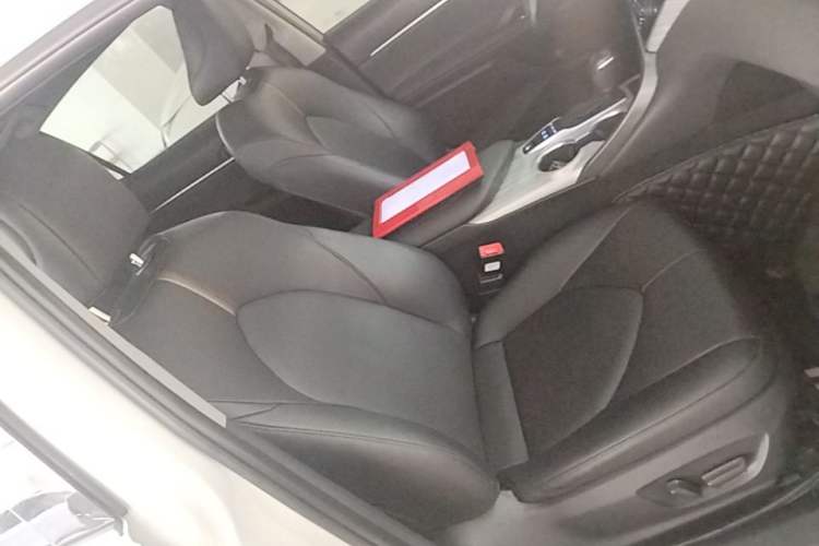 Used Toyota Camry 2019 Revised Version Dual-Engine 2.5 HG Luxury Edition Right Front Seat