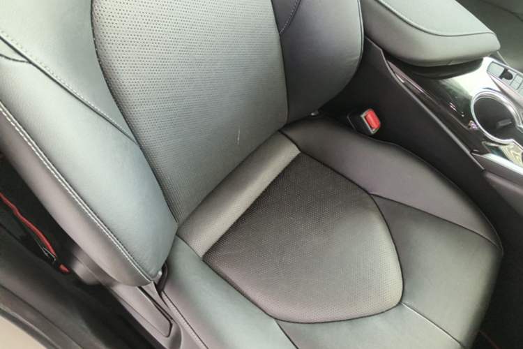 Used Toyota Camry 2019 Dual-Engine 2.5HS FENGSHANG Edition China VI Standard Right Front Seat