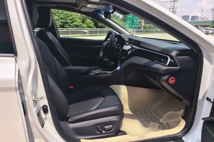 Used Toyota Camry 2019 2.0G Luxury Edition China V Standard Right Front Seat