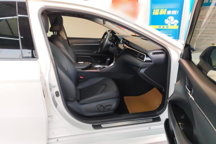 Used Toyota Camry 2019 Revised Version 2.0G Luxury Edition Right Front Seat