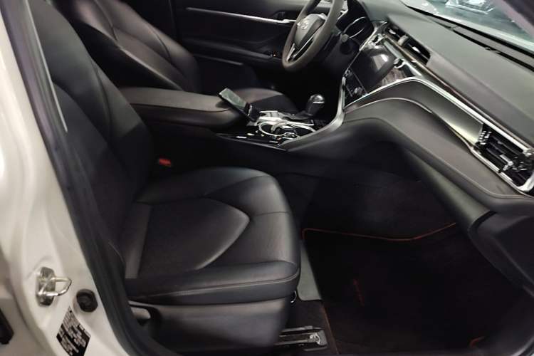 Used Toyota Camry 2019 Revised Version 2.0S Fēngshàng Edition Right Front Seat