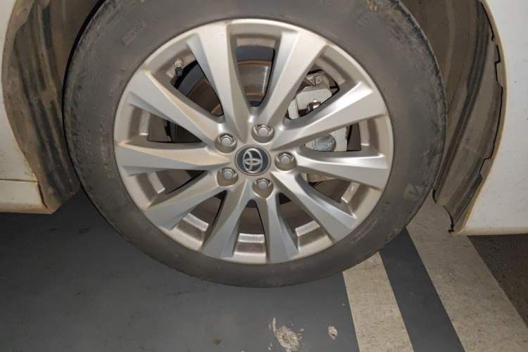 Used Toyota Camry 2019 2.0G Luxury Edition China V Standard Right Front Wheel Hub