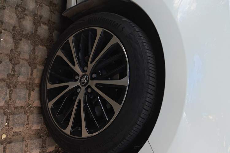 Used Toyota Camry 2019 2.5S FENGSHANG Version China VI Standard Right Front Wheel Hub