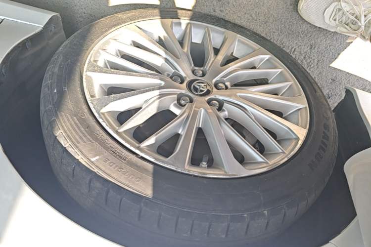 Used Toyota Camry 2019 2.5G Luxury Edition China V Standard Right Front Wheel Hub