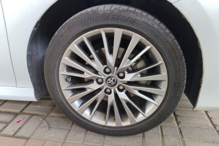 Used Toyota Camry 2019 Dual-Engine 2.5 HG Luxury Edition China V Standard Right Front Wheel Hub