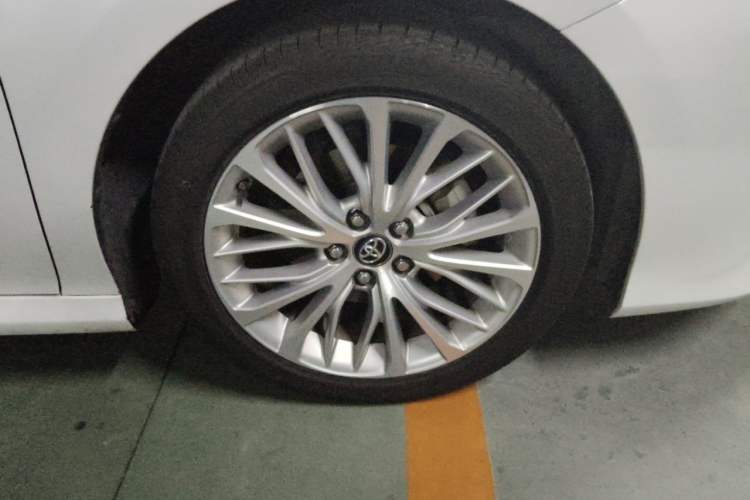 Used Toyota Camry 2019 Revised Version 2.5G Luxury Edition Right Front Wheel Hub