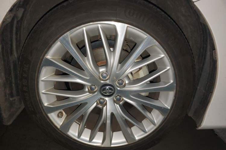 Used Toyota Camry 2019 Revised Version 2.5G Luxury Edition Right Front Wheel Hub
