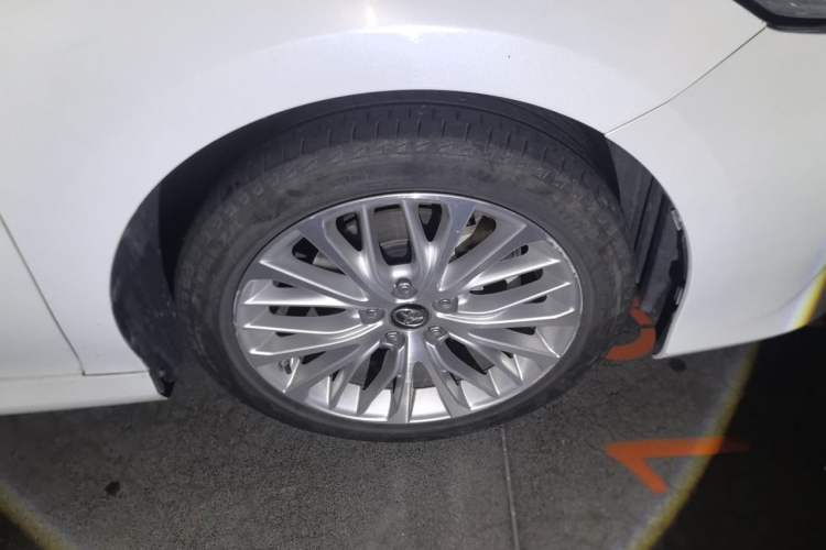 Used Toyota Camry 2019 Revised Version 2.5G Luxury Edition Right Front Wheel Hub