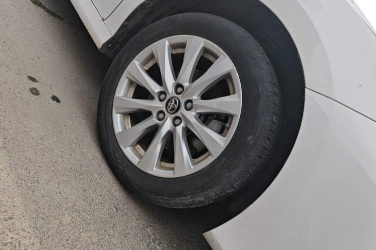 Used Toyota Camry 2019 2.0G Luxury Edition China V Standard Right Front Wheel Hub
