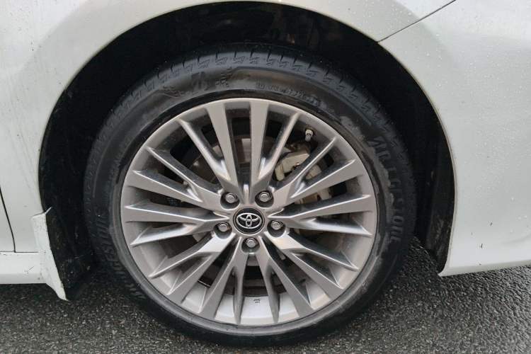Used Toyota Camry 2019 Revised Version Dual-Engine 2.5 HG Luxury Edition Right Front Wheel Hub