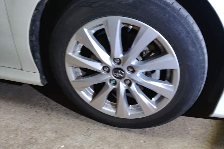 Used Toyota Camry 2019 2.0G Luxury Edition China VI Standard Right Front Wheel Hub