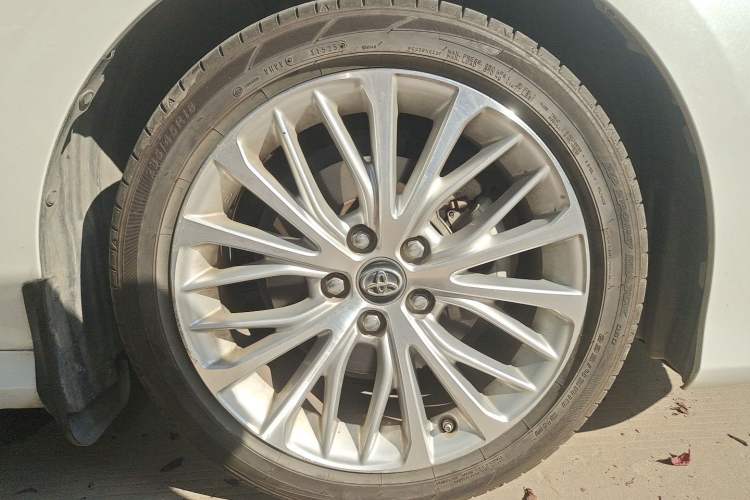 Used Toyota Camry 2019 Revised Version 2.5G Luxury Edition Right Front Wheel Hub