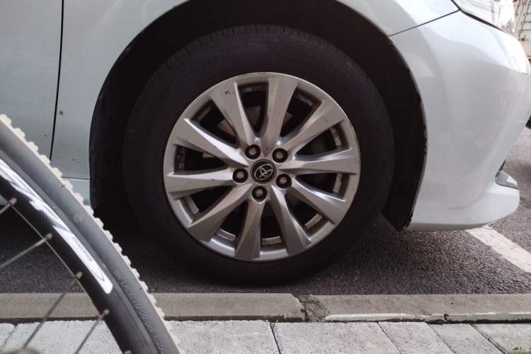Used Toyota Camry 2019 2.0G Luxury Edition China VI Standard Right Front Wheel Hub