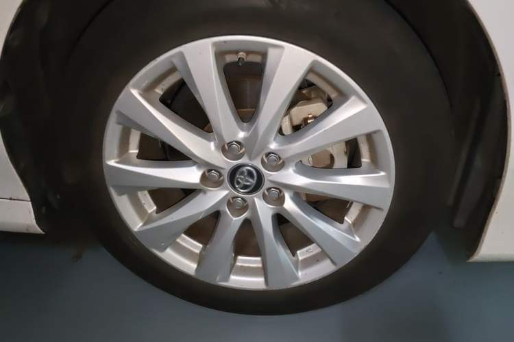 Used Toyota Camry 2019 2.0G Luxury Edition China V Standard Right Front Wheel Hub