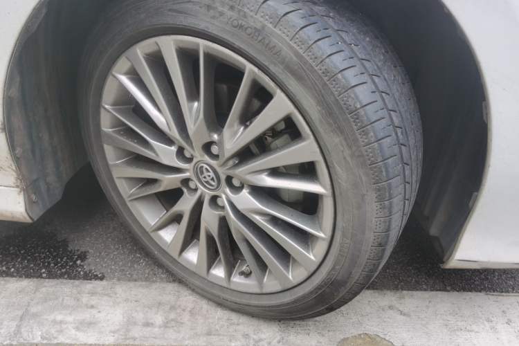 Used Toyota Camry 2019 Revised Version Dual-Engine 2.5 HG Luxury Edition Right Front Wheel Hub