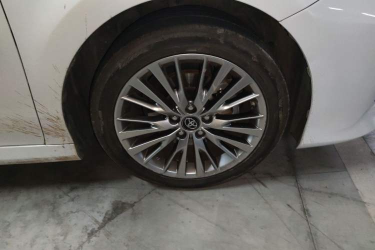 Used Toyota Camry 2019 Dual-Engine 2.5 HG Luxury Edition China VI Standard Right Front Wheel Hub