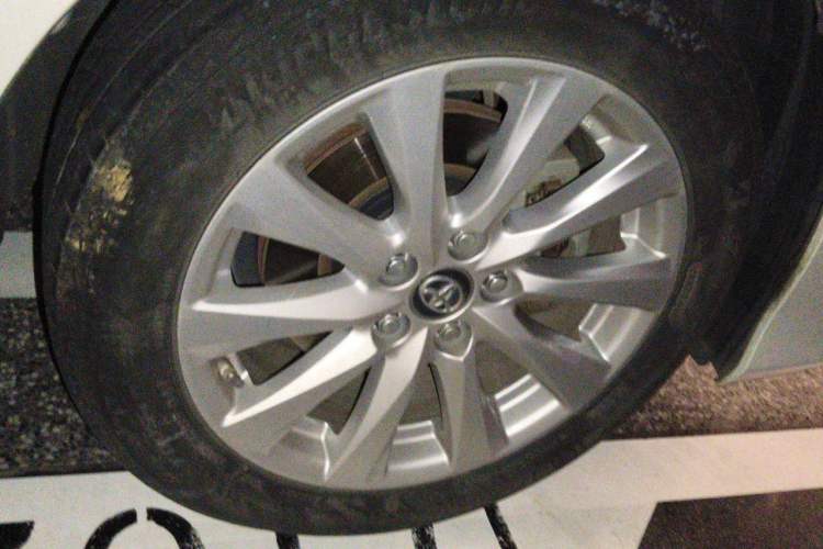 Used Toyota Camry 2019 2.0G Luxury Edition China VI Standard Right Front Wheel Hub
