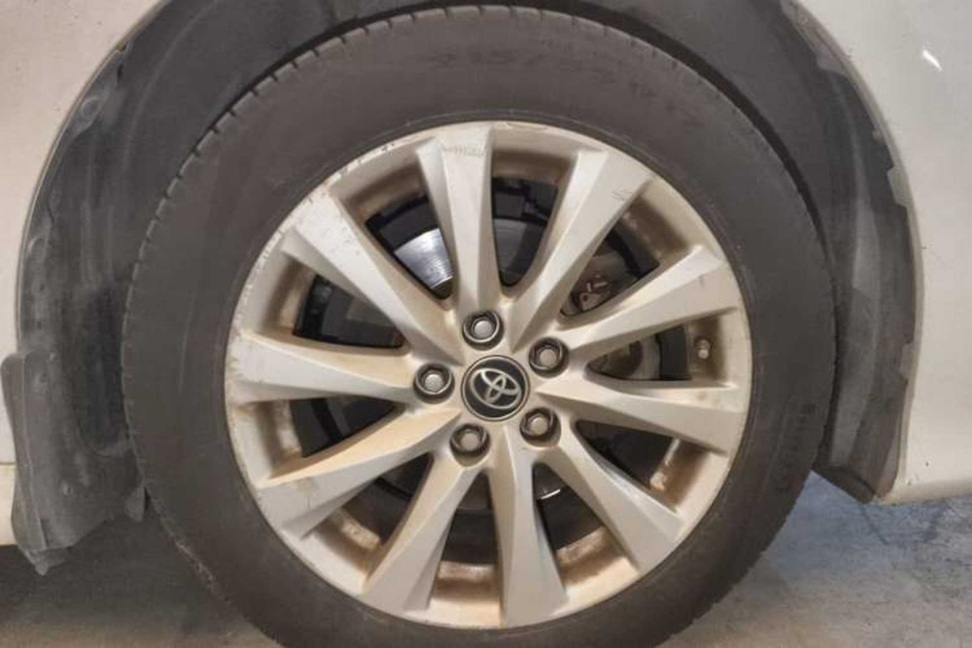 Used Toyota Camry 2019 2.0G Luxury Edition China VI Standard Right Front Wheel Hub