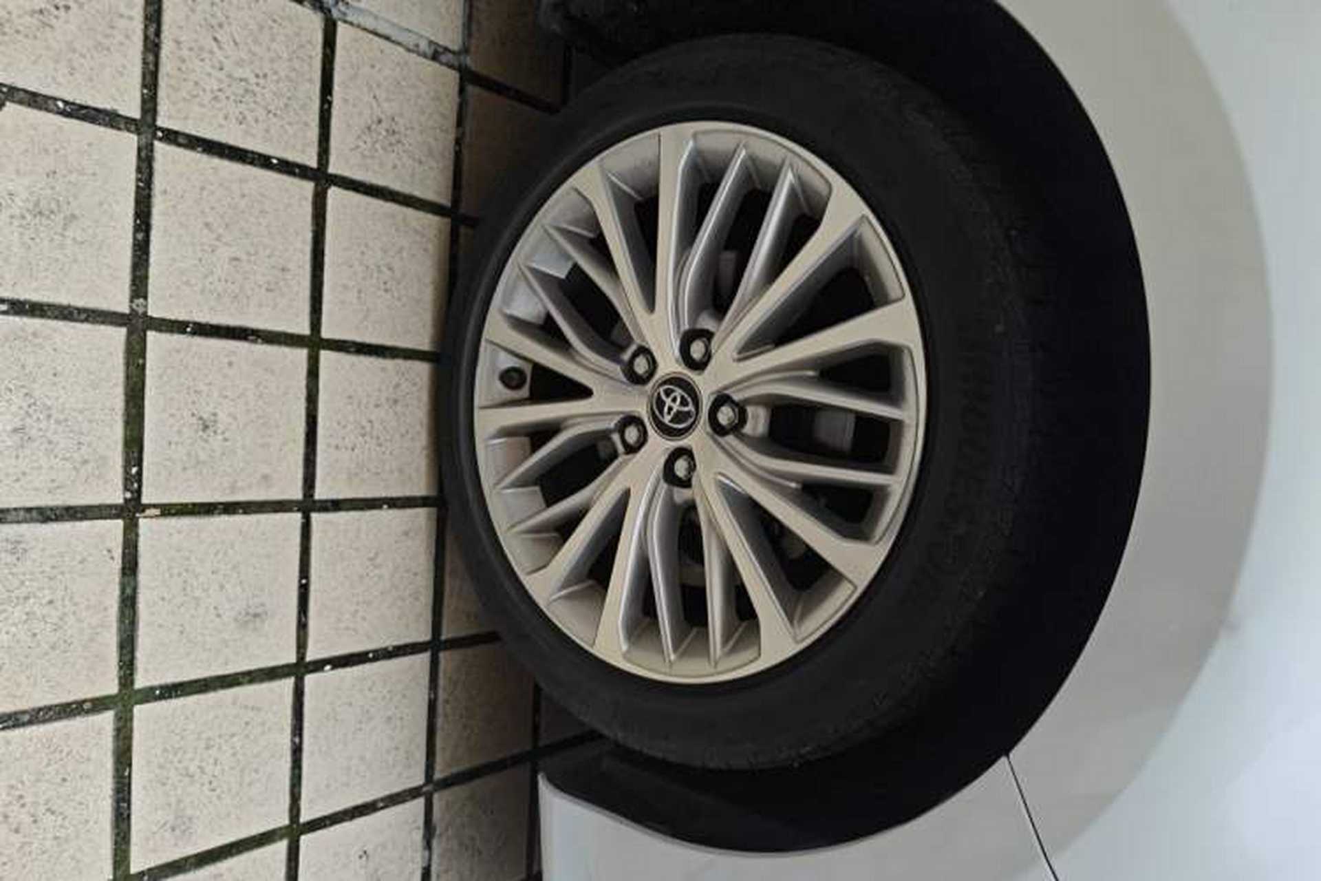 Used Toyota Camry 2019 Revised Version 2.5G Luxury Edition Right Front Wheel Hub