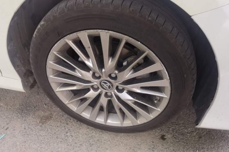 Used Toyota Camry 2019 Dual-Engine 2.5 HG Luxury Edition China VI Standard Right Front Wheel Hub