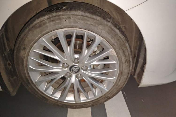 Used Toyota Camry 2019 Revised Version 2.5G Luxury Edition Right Front Wheel Hub