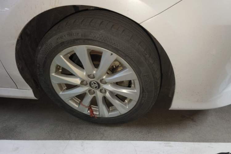 Used Toyota Camry 2019 Revised Version 2.0G Luxury Edition Right Front Wheel Hub