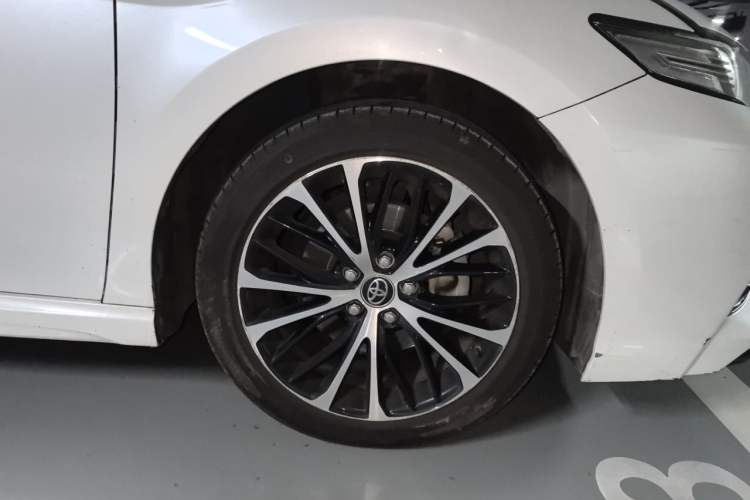 Used Toyota Camry 2019 2.5S FENGSHANG Version China VI Standard Right Front Wheel Hub