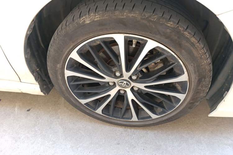Used Toyota Camry 2019 2.5S FENGSHANG Version China VI Standard Right Front Wheel Hub