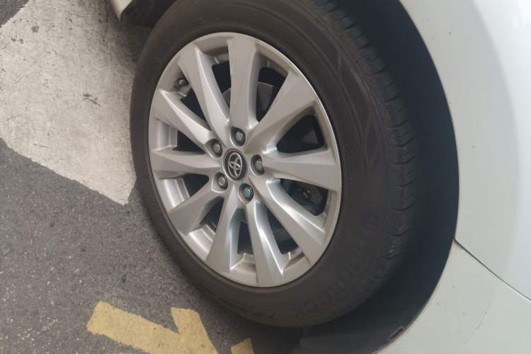 Used Toyota Camry 2019 2.0G Luxury Edition China V Standard Right Front Wheel Hub