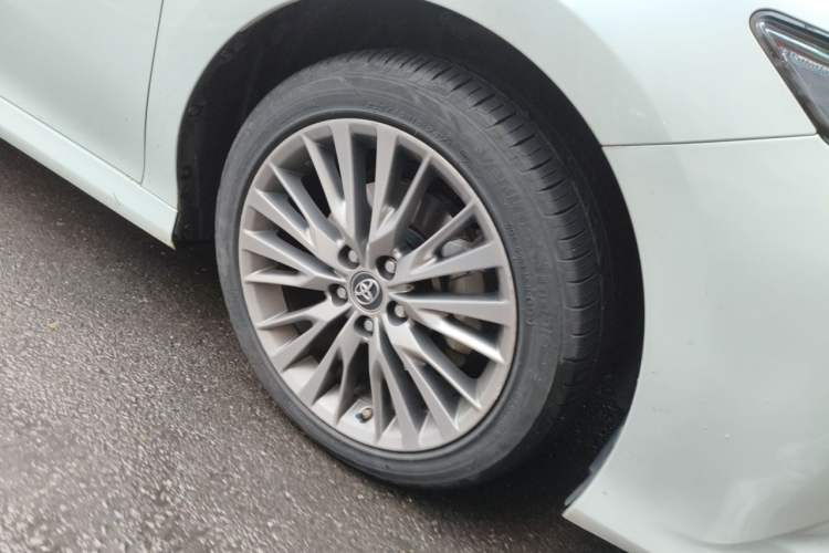 Used Toyota Camry 2019 Dual-Engine 2.5 HG Luxury Edition China V Standard Right Front Wheel Hub