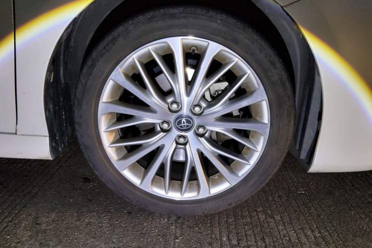 Used Toyota Camry 2019 Revised Version 2.5G Luxury Edition Right Front Wheel Hub